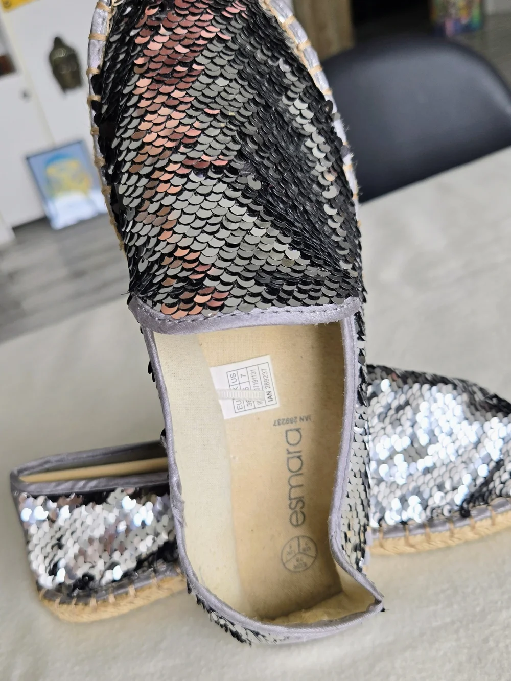 Esmara Reversible Sequin Espadrille-Style Flats – Silver/Black – Size 38 (US 7)